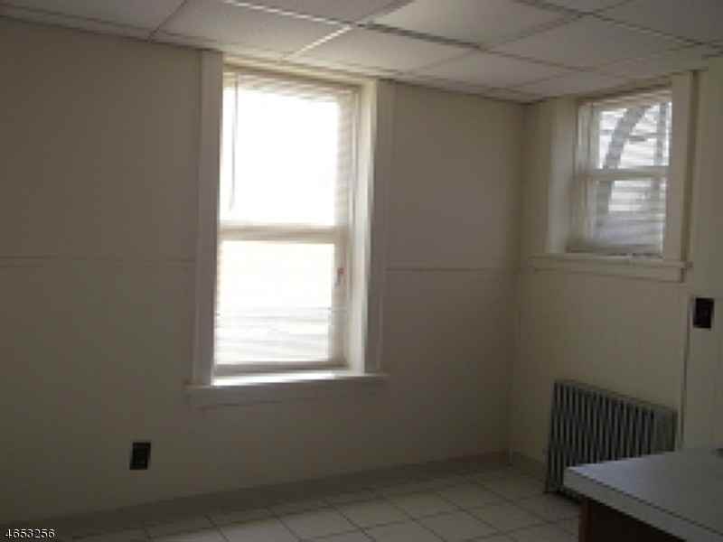 24 Mt Pleasant Ave - Photo 2 of 10