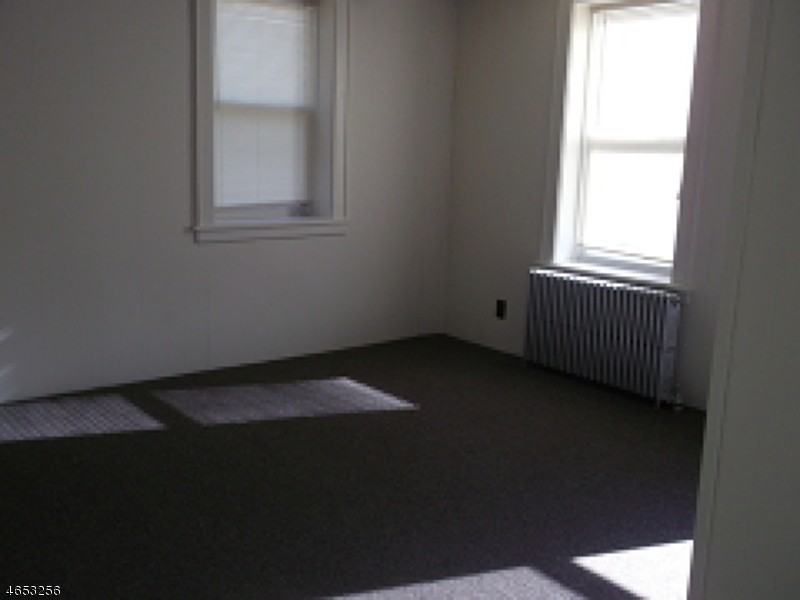 24 Mt Pleasant Ave - Photo 3 of 10