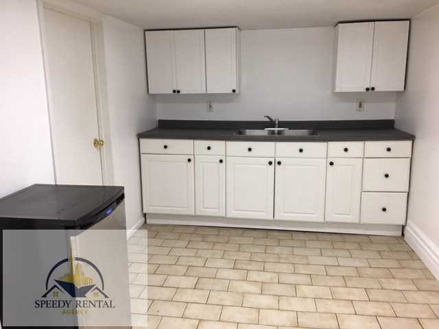 100 Niagara St #bsmt - Photo 2 of 8