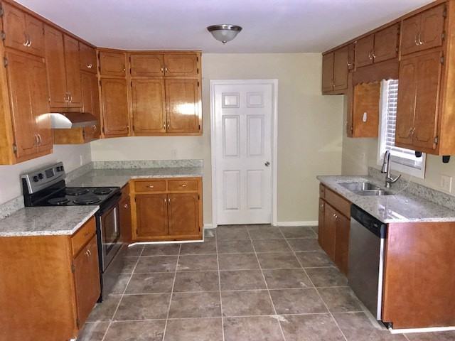 208 Wildwood Drive - Photo 3 of 17