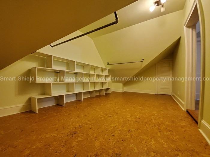 2035 Chesterfield Ave - Photo 2 of 31