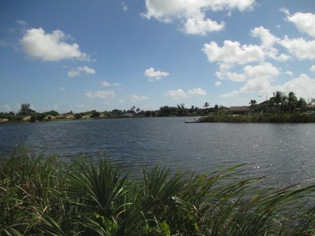 1801 Waterview Circle - Photo 2 of 4