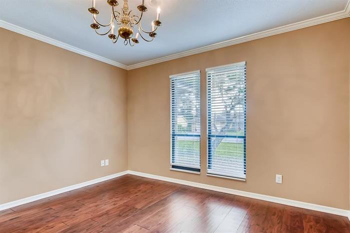 120 Harrogate Place - Photo 3 of 17