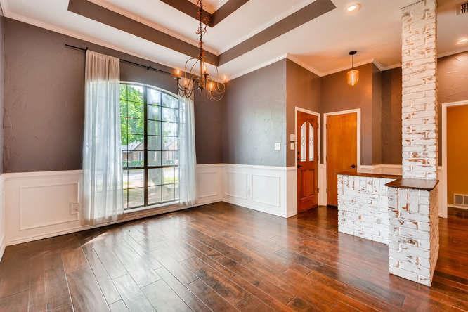 1406 Sweetgum Circle - Photo 2 of 12