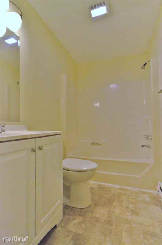 461 Spring St 9h - Photo 3 of 7