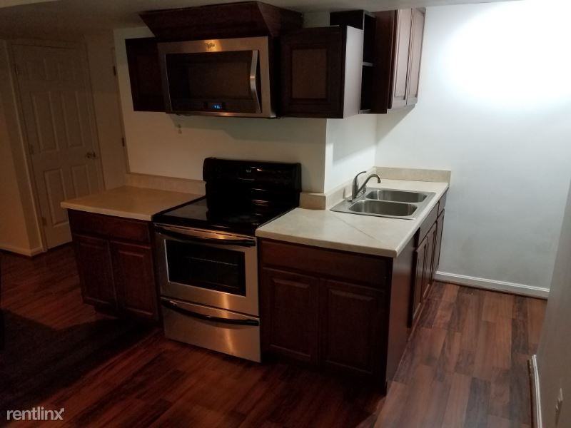11015 Old York Rd - Photo 2 of 11