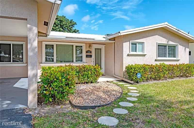 5736 Ne 17th Ave - Photo 2 of 10