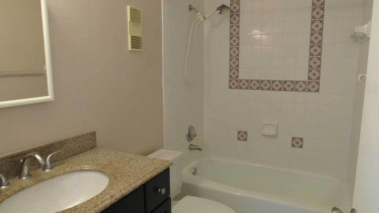 1471 Southwest 26th Avenue #7E - Photo 3 of 14