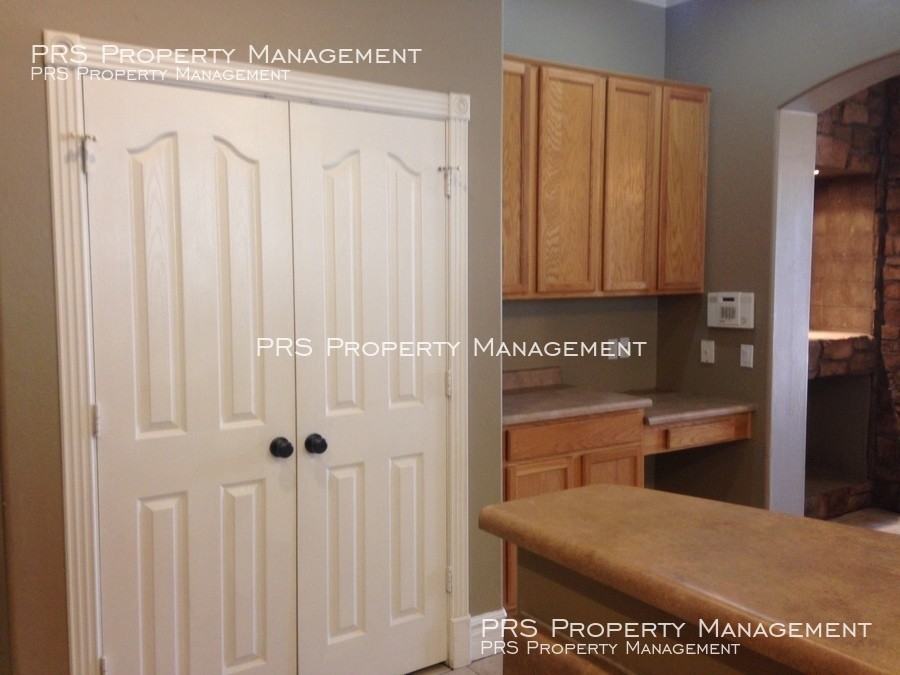 3543 E Washington Ave - Photo 3 of 14