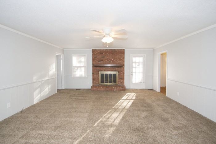 213 Andover Circle - Photo 2 of 8