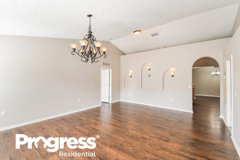 4109 Clearbrook Cove Rd - Photo 3 of 20