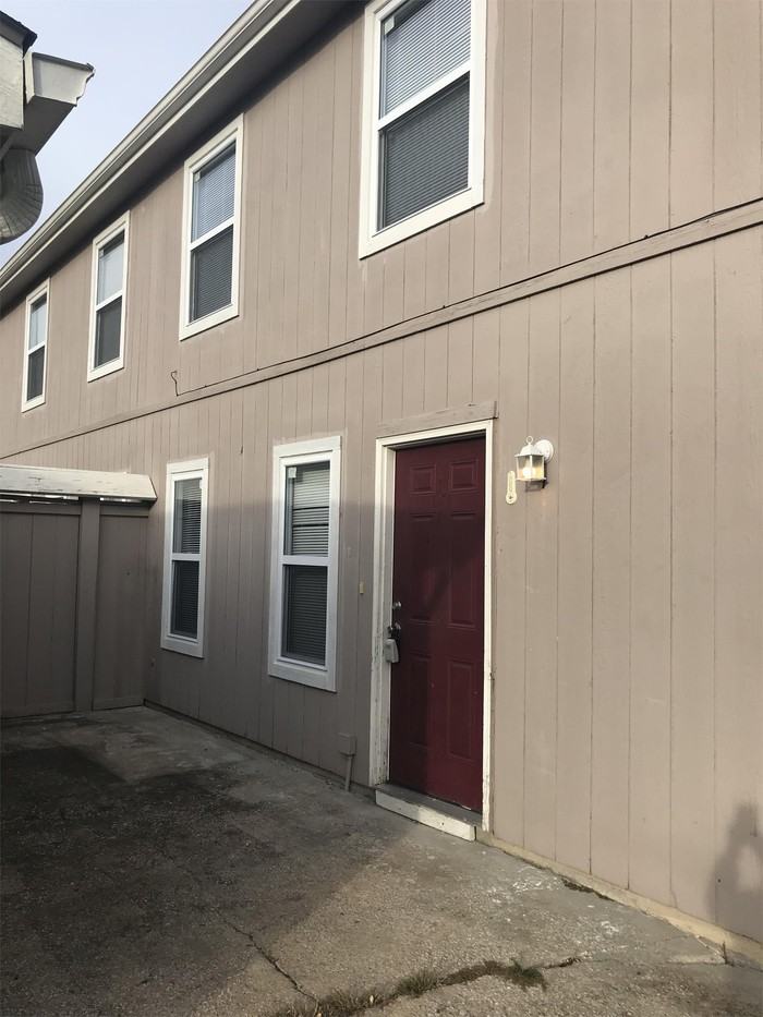 308 Eisenhower Street - Photo 2 of 23