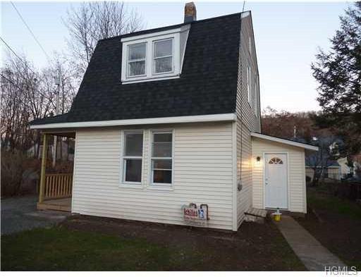 10 Circle Drive - Photo 2 of 14