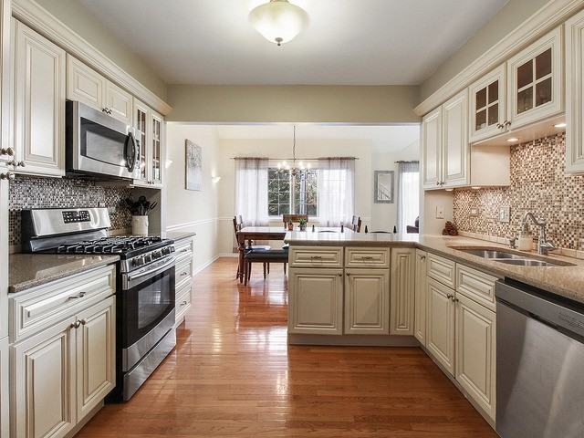 698 Monroe - Photo 2 of 12