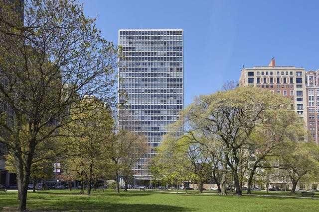 2400 Lakeview #304