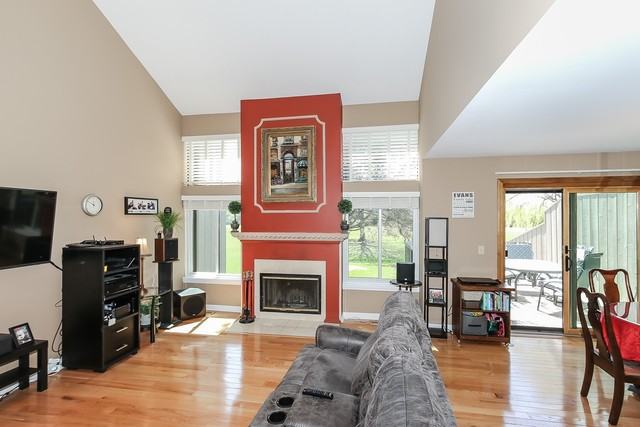 953 Fairway - Photo 3 of 30