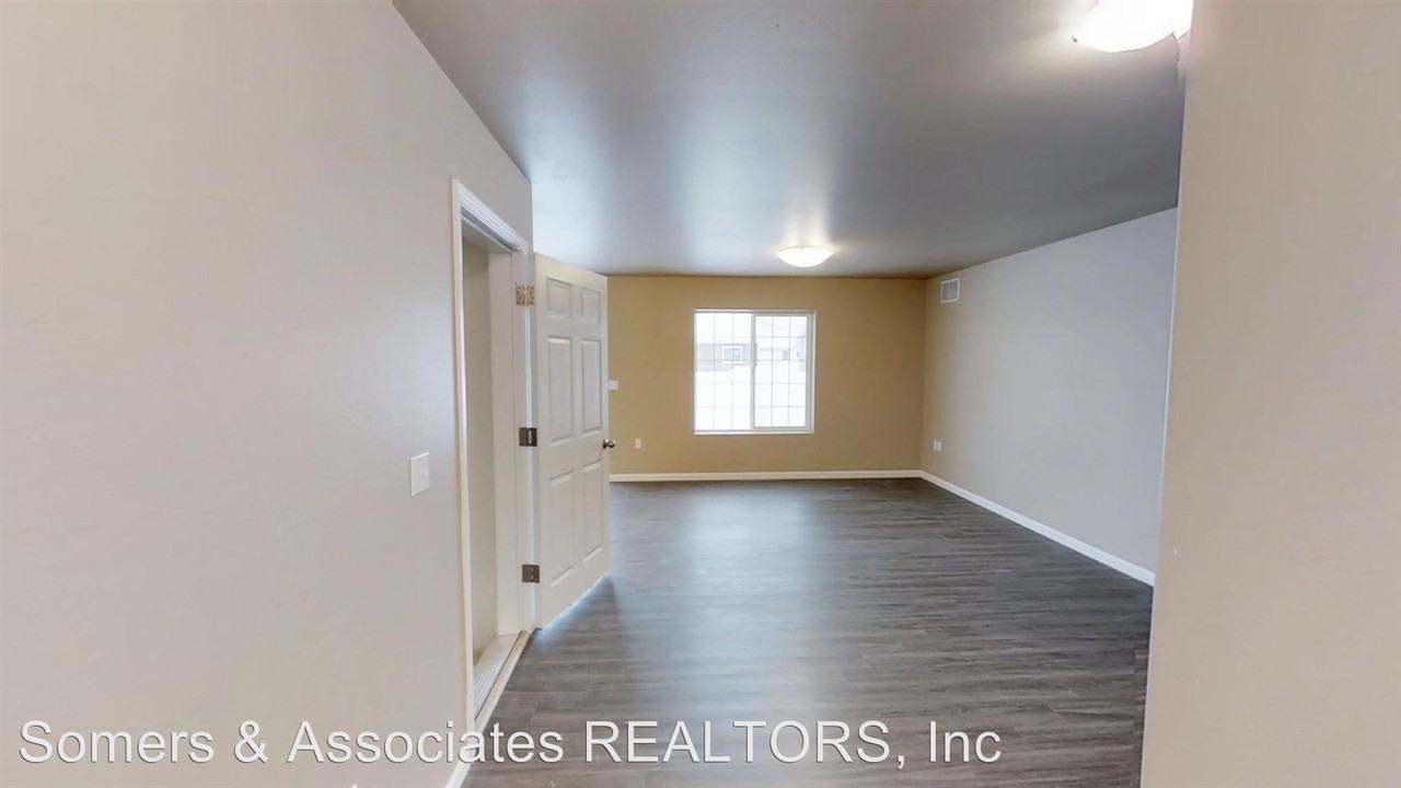 1974 Sunlit Fields Ct. - Photo 2 of 14