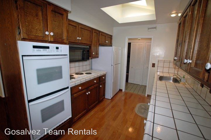 677 Hans Avenue - Photo 3 of 24