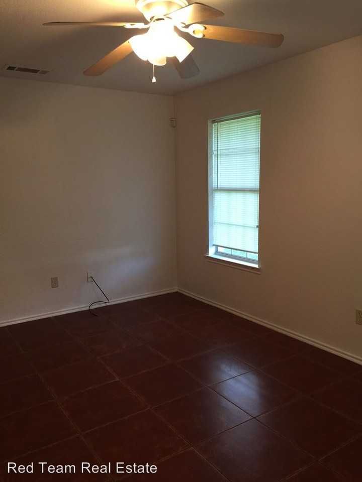 1010 S. Retta St - Photo 2 of 5