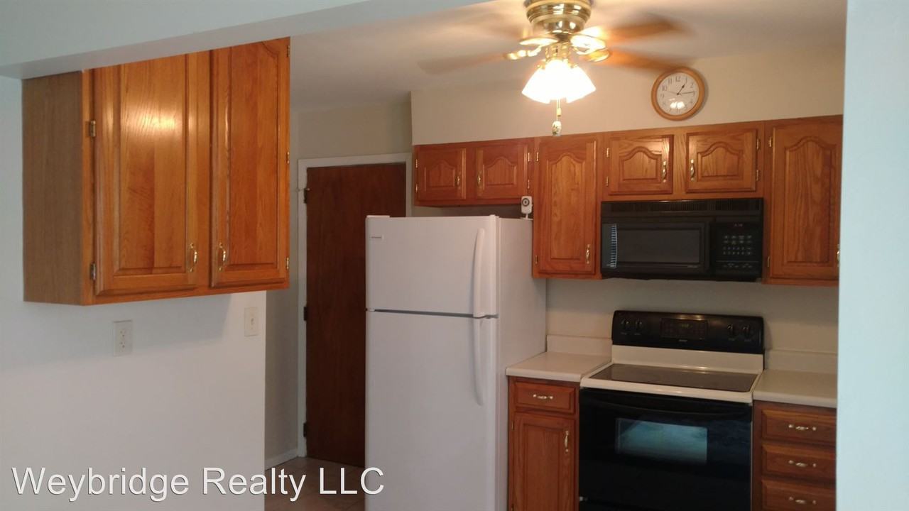 8436 Linderwood Ln - Photo 3 of 12