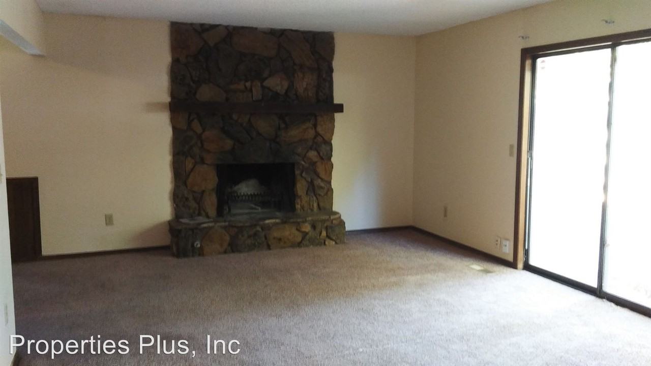 3205 S Allegheny Ave - Photo 3 of 11