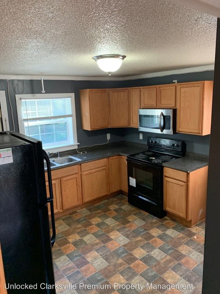 1254 Cedar St - Photo 2 of 14