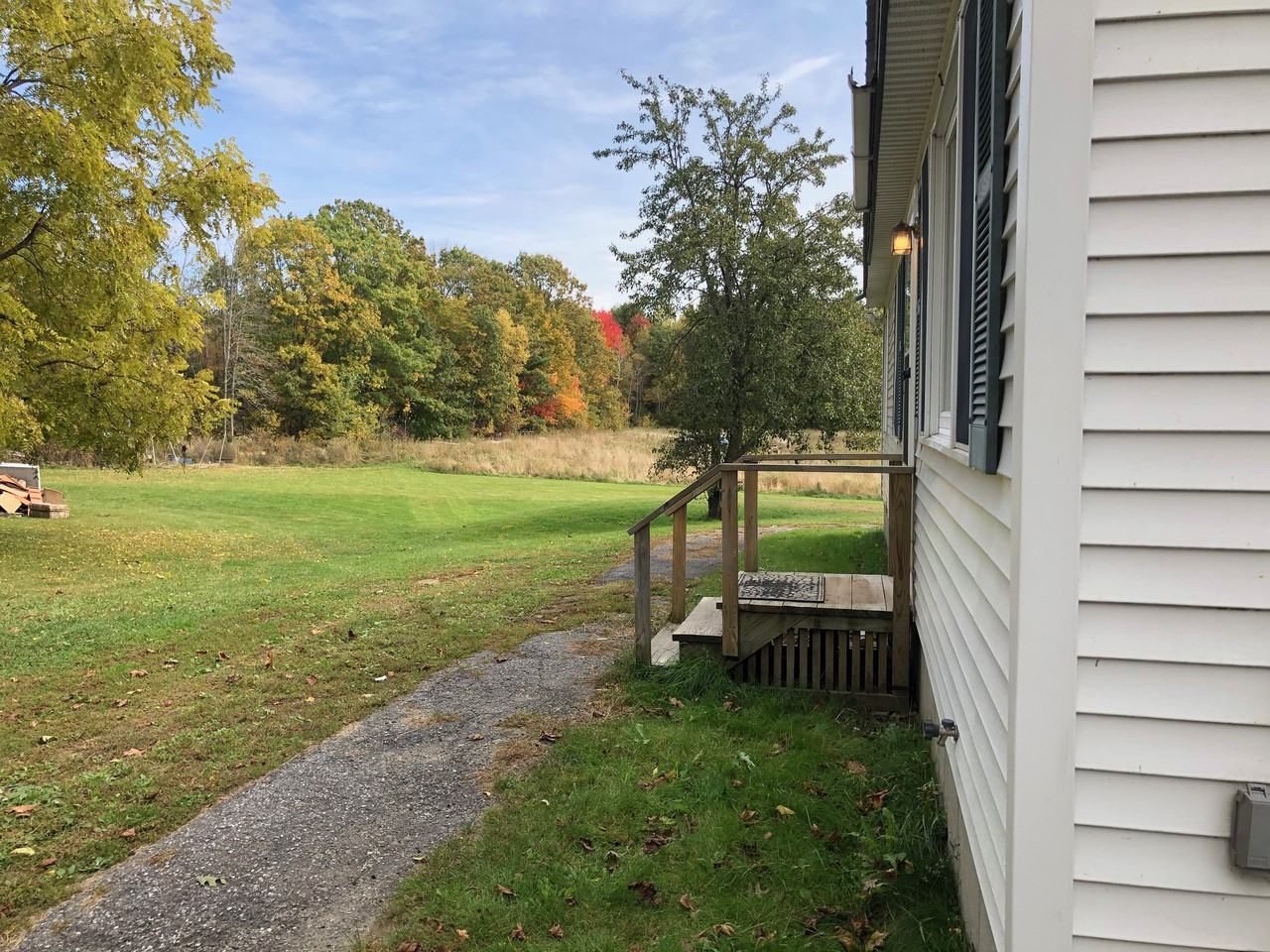 1085 Webber Pond Rd - Photo 2 of 4