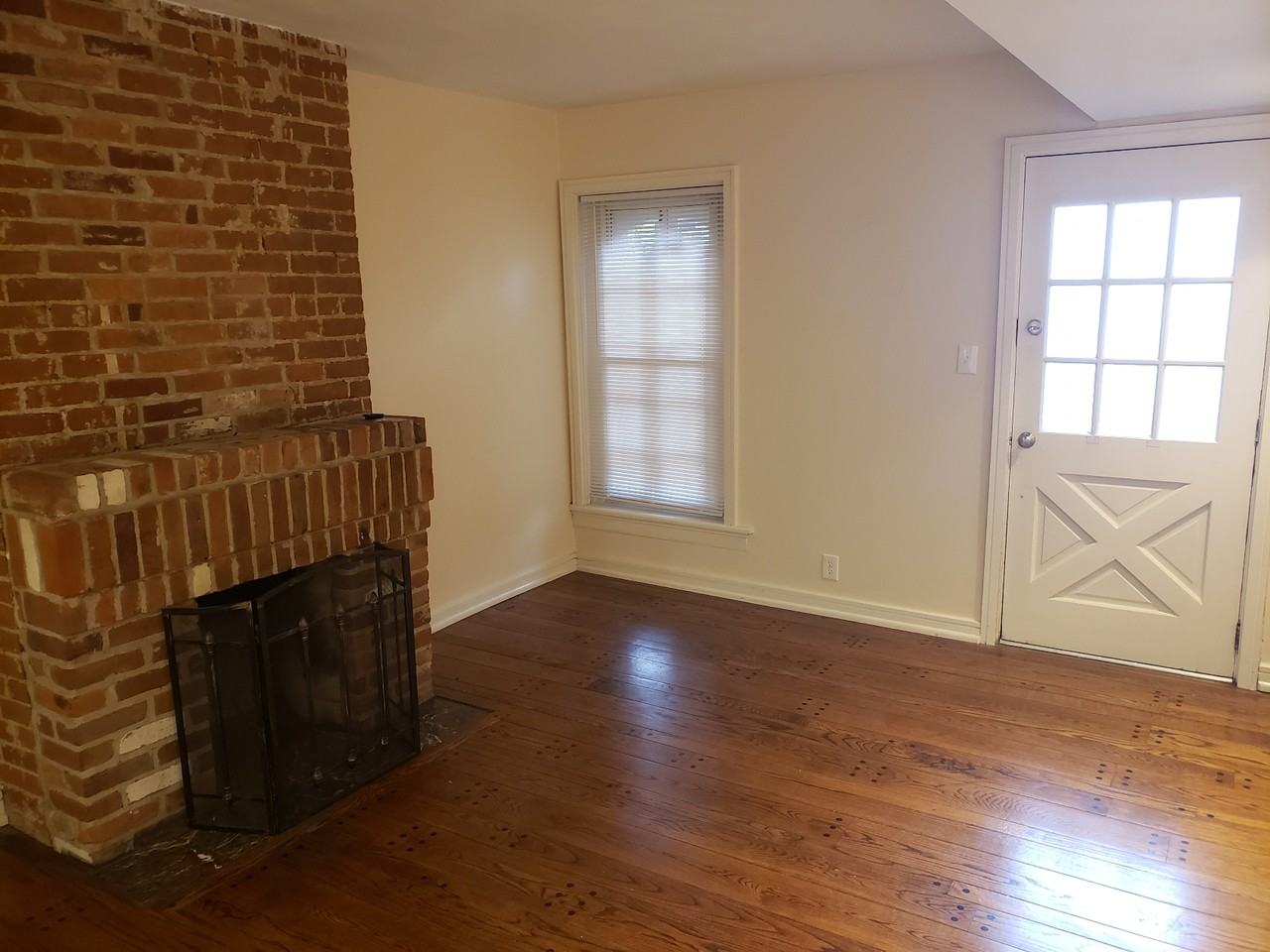 1232A 1232a Louden St - Photo 2 of 11