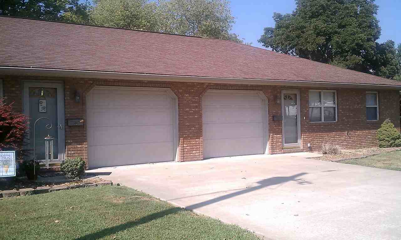 510 E Reeves St - Photo 3 of 11