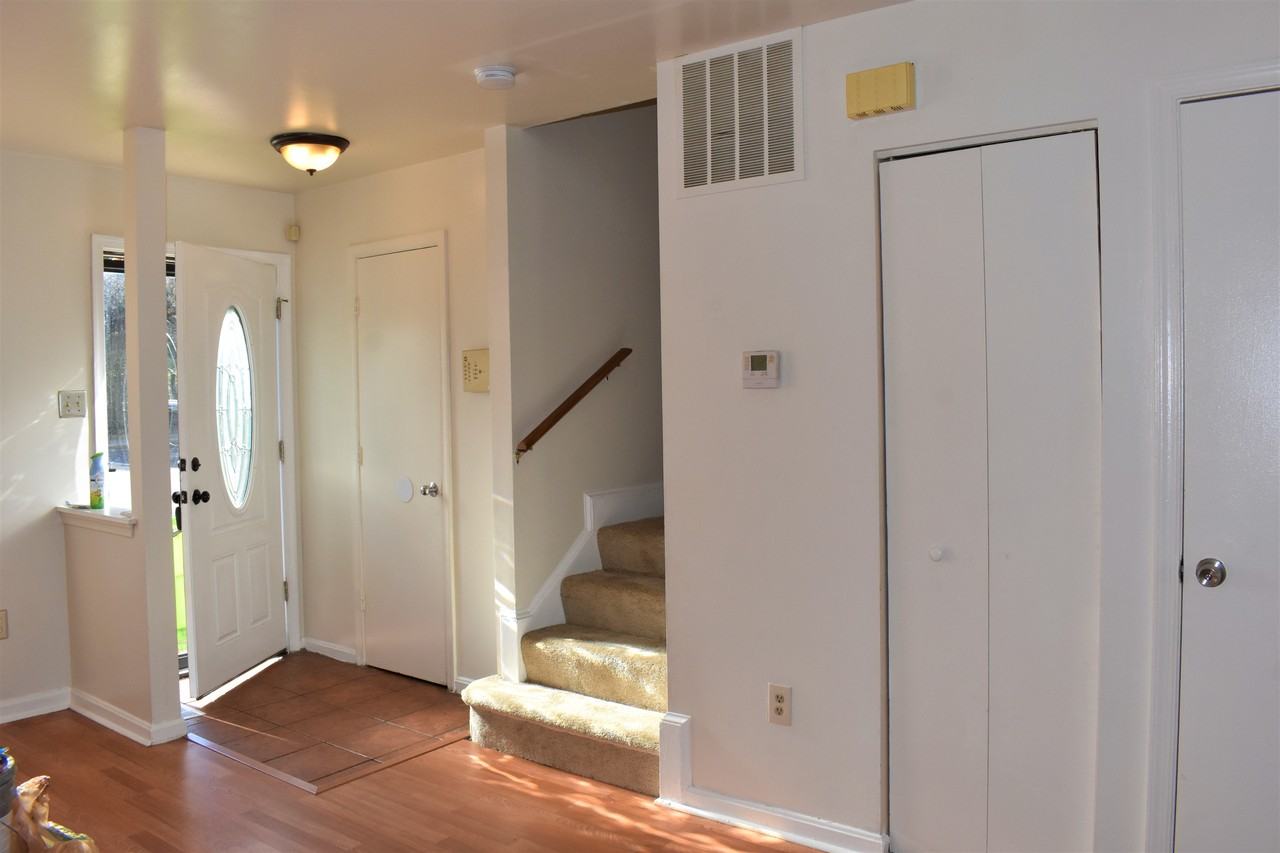 1015 Frimler Ct - Photo 2 of 20