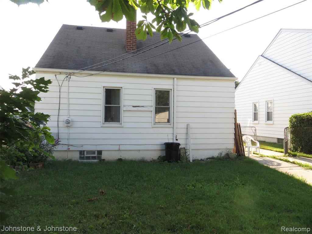 22042 Gascony Ave - Photo 2 of 27