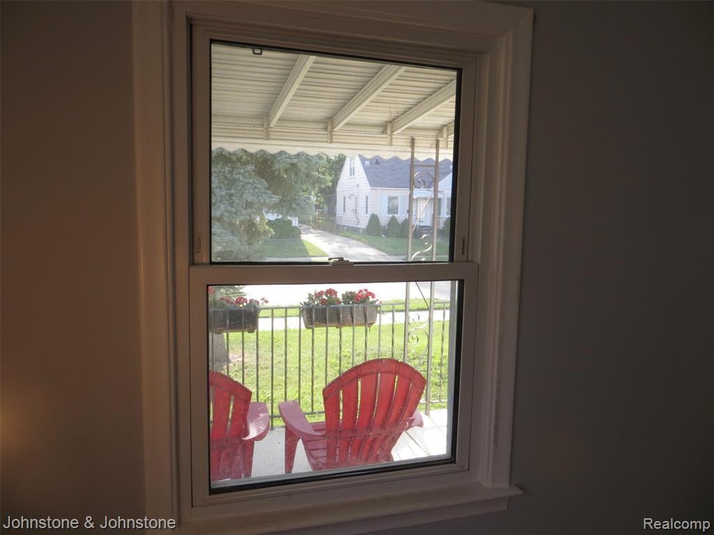 22042 Gascony Ave - Photo 4 of 27