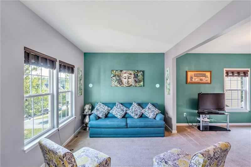 2724 Pittsburgh Court - Photo 3 of 25