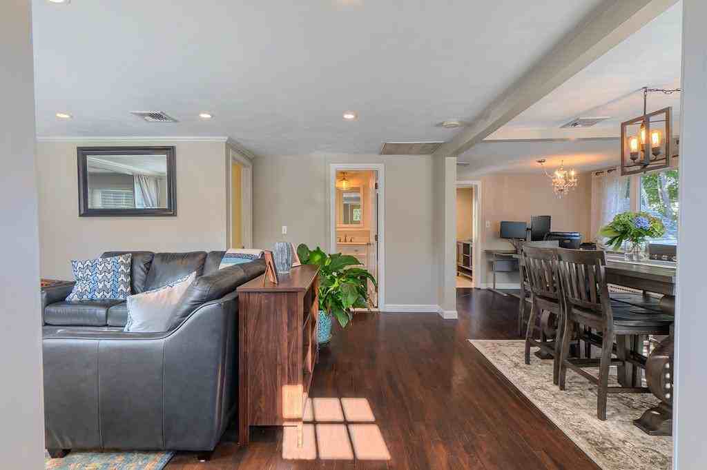 24 Ashwood Road - Photo 2 of 32