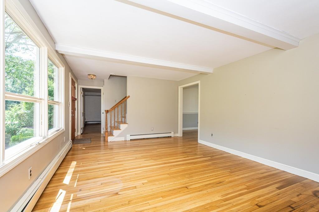 31 Skyfields Dr - Photo 3 of 27