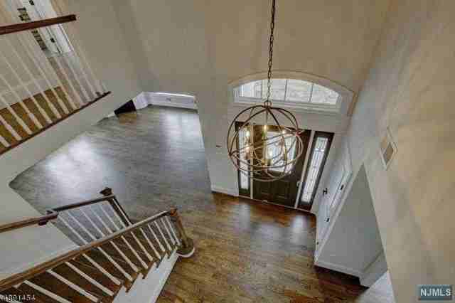 28 Brookshire Drive - Photo 3 of 22