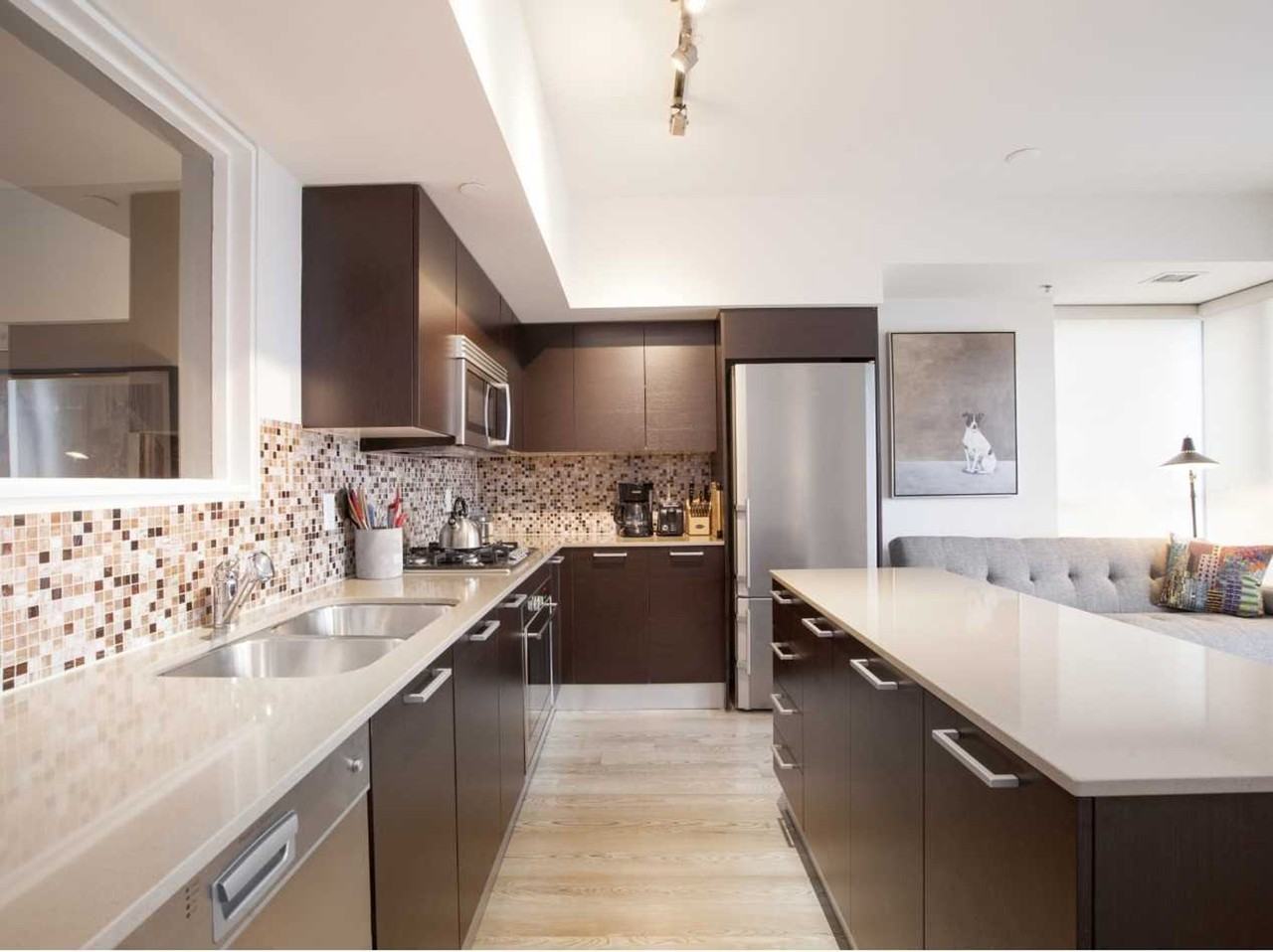 375 King Street West #18