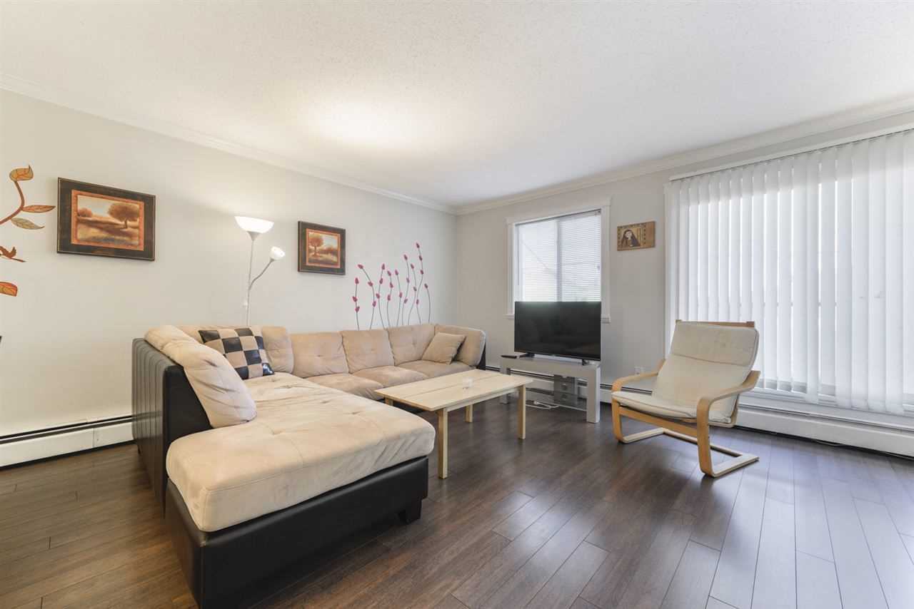 10520 80 Ave - Photo 2 of 17