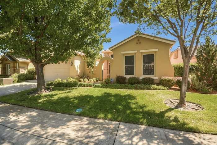 1597 Manasco Circle - Photo 2 of 22