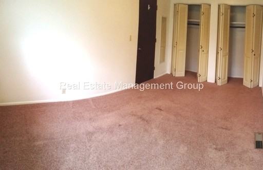 1625 Birchwood Ln - Photo 3 of 8