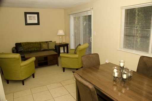 390 8th St NW - Photo 3 of 9