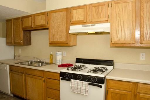 390 10th St NW - Photo 3 of 9