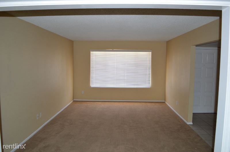 1653 N Circle Dr - Photo 2 of 17