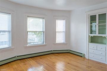 36 Russell St Malden Ma 02148 Room For Rent For 650 Month