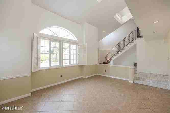 5530 Buffwood Pl - Photo 3 of 11