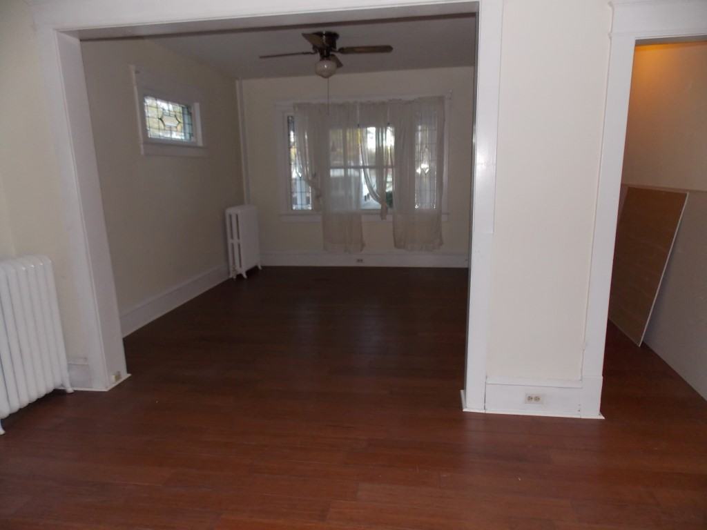 402 Chestnut Avenue - Photo 2 of 11