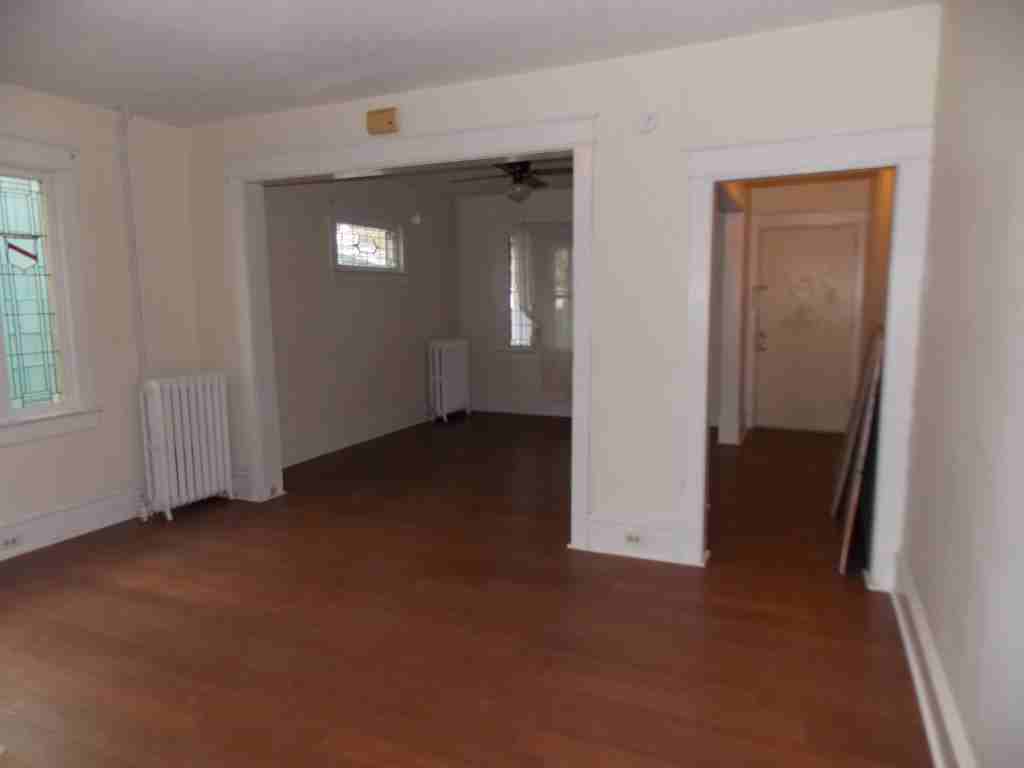 402 Chestnut Avenue - Photo 3 of 11