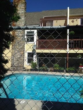 1861 E Broadway St - Photo 2 of 27