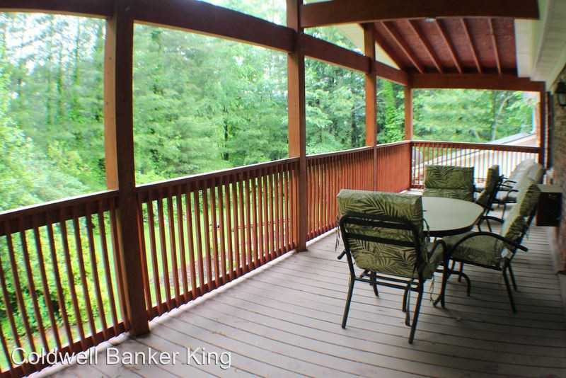 112 Crooked Creek Rd - Photo 3 of 15