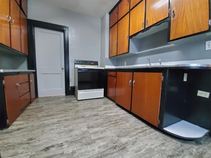 4235 Larimore Avenue - Photo 3 of 7